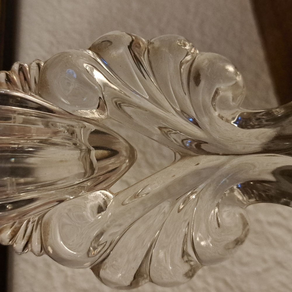 VINTAGE New Martinsville Glass Candle Holders - Picture 6 of 6